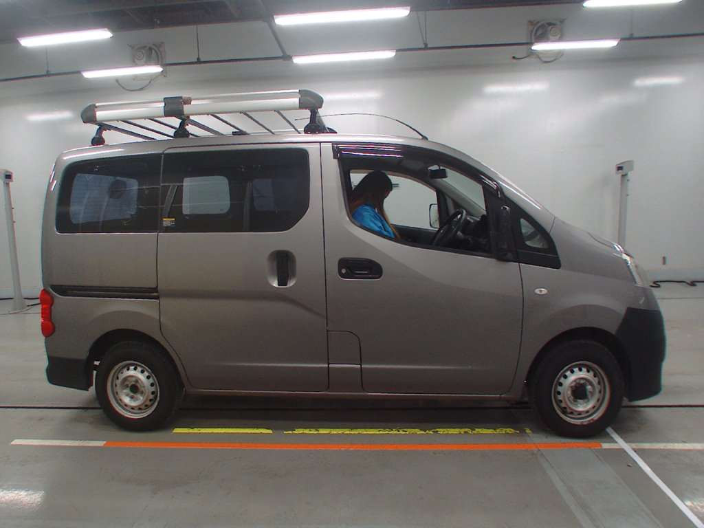 2009 Nissan NV200 Vanette VM20[2]