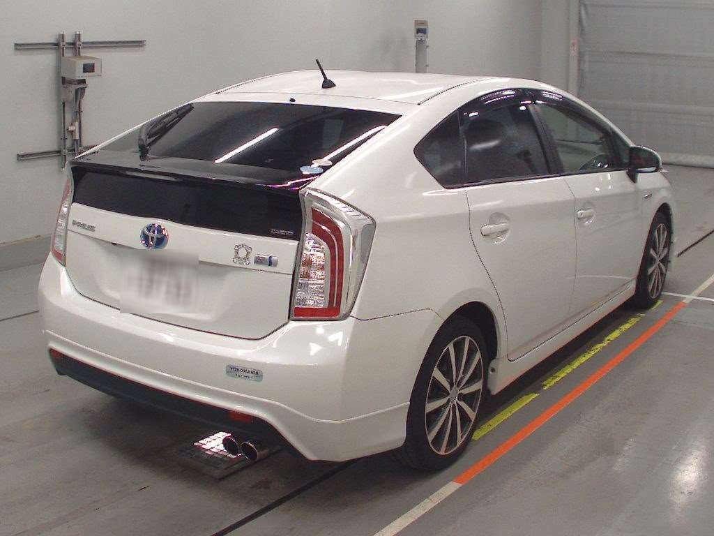 2012 Toyota Prius ZVW30[1]