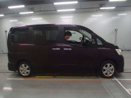 2010 Nissan Serena