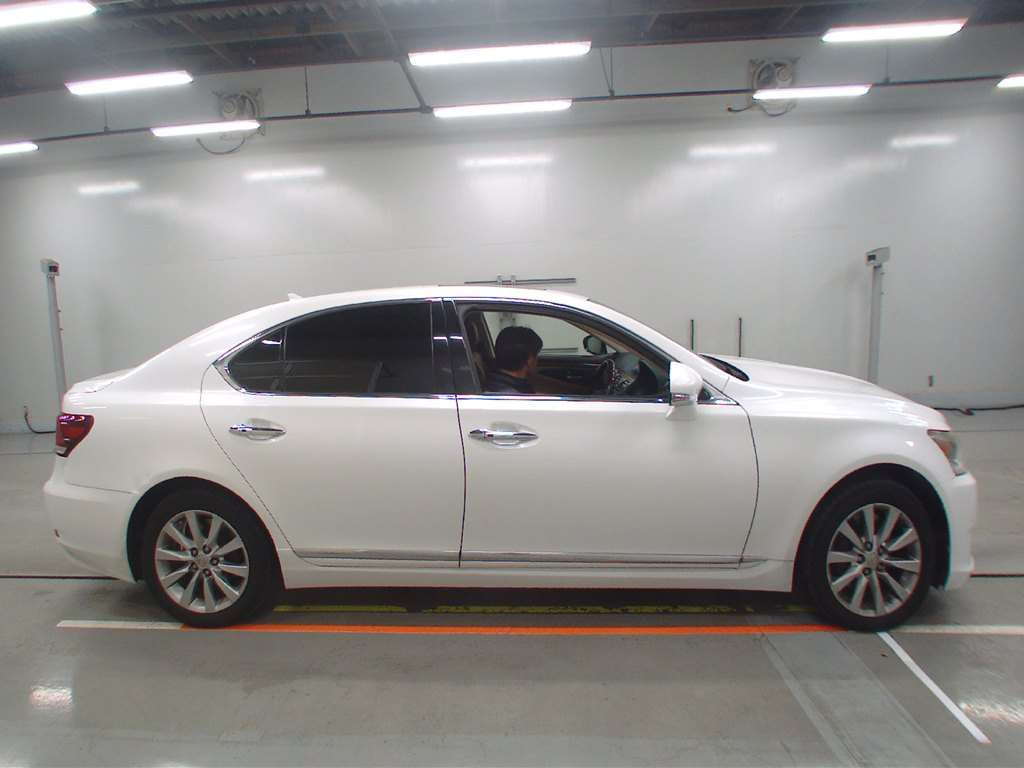 2013 Lexus LS USF45[2]