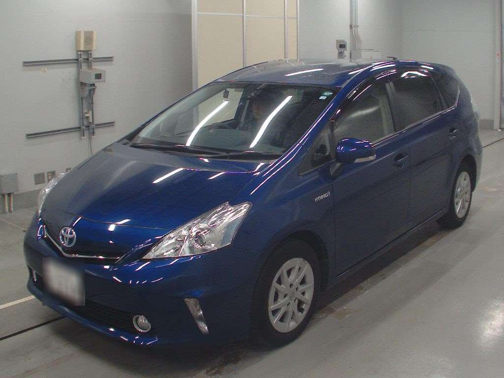 2014 Toyota Prius alpha ZVW41W[0]