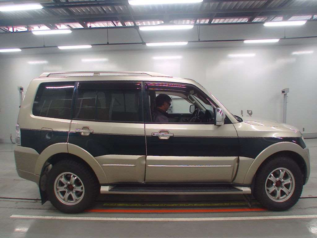 2006 Mitsubishi Pajero V97W[2]