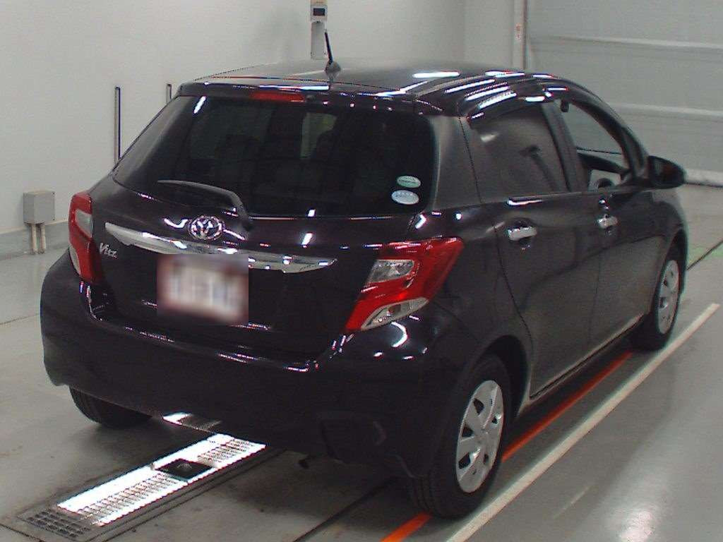 2015 Toyota Vitz KSP130[1]