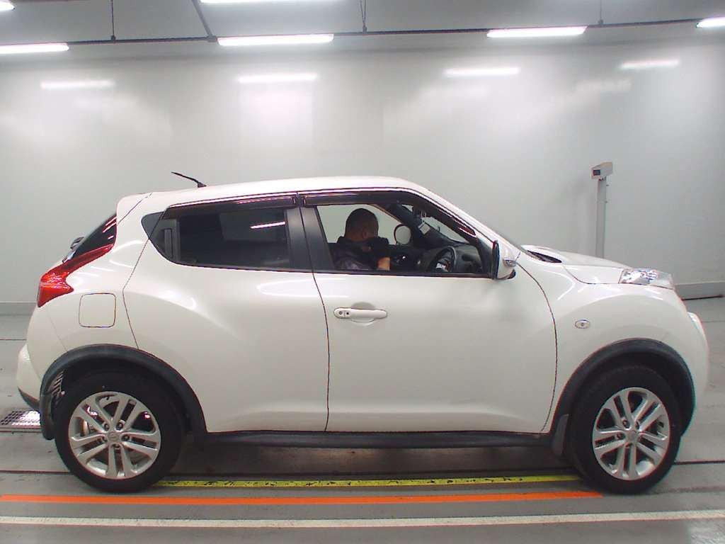 2012 Nissan JUKE YF15[2]