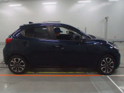 2016 Mazda Demio