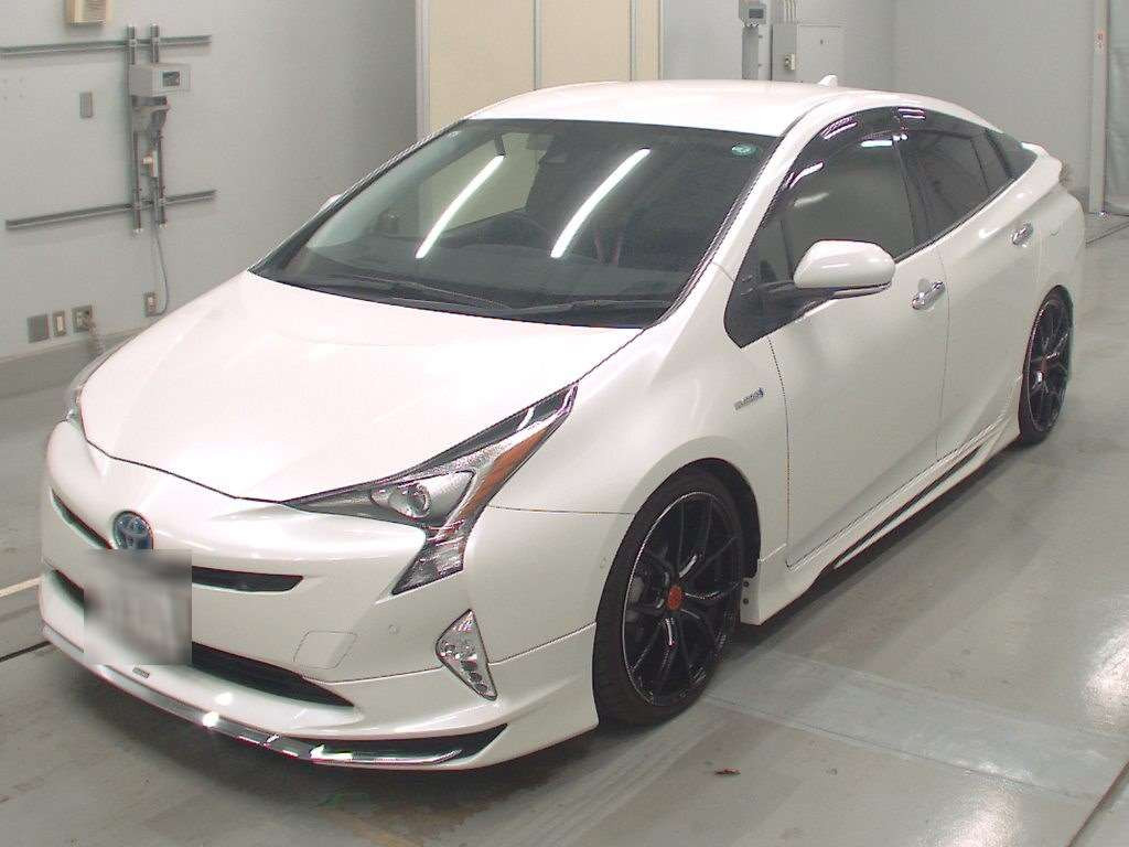 2017 Toyota Prius ZVW50[0]