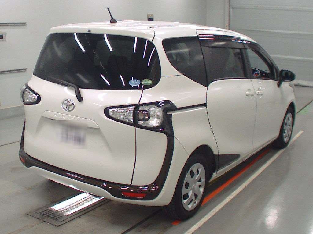 2018 Toyota Sienta NSP170G[1]