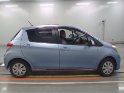 2011 Toyota Vitz