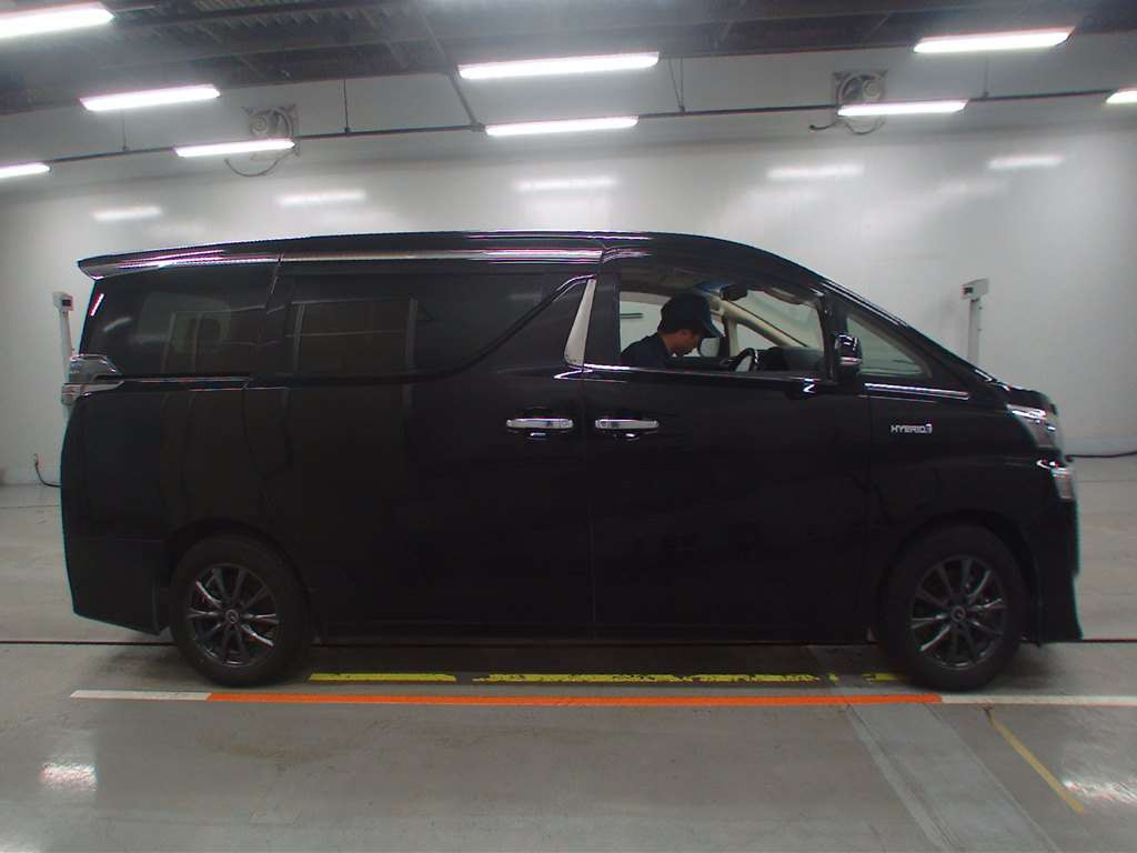 2018 Toyota Vellfire Hybrid AYH30W[2]