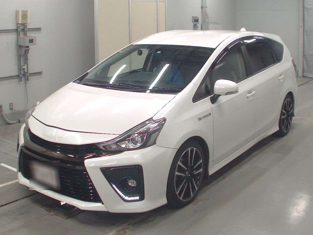 2015 Toyota Prius alpha ZVW41W[0]