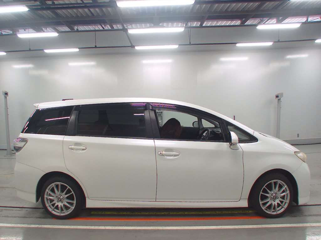 2012 Toyota Wish ZGE20G[2]