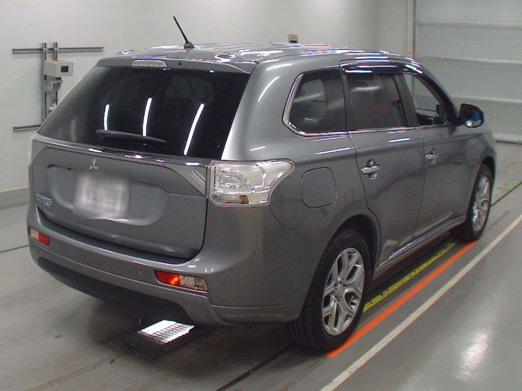 2014 Mitsubishi Outlander PHEV GG2W[1]