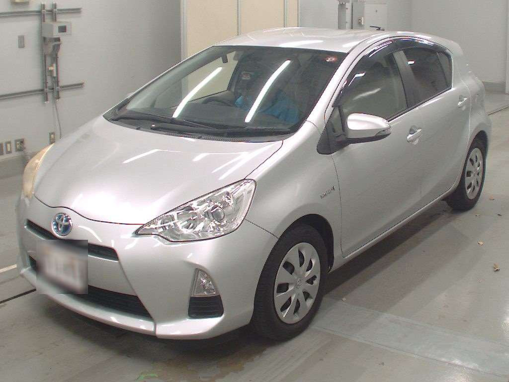 2012 Toyota Aqua NHP10[0]