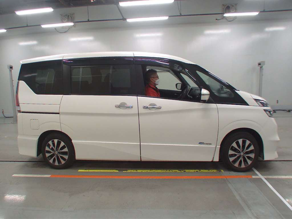 2018 Nissan Serena GFC27[2]