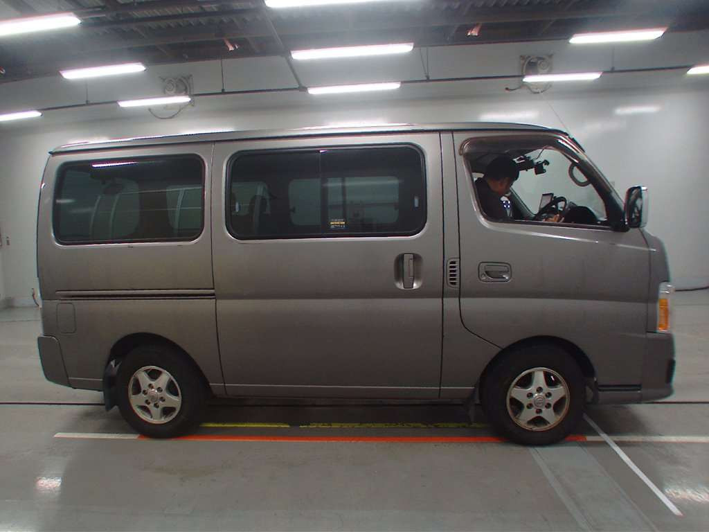 2011 Nissan Caravan Van VRE25[2]