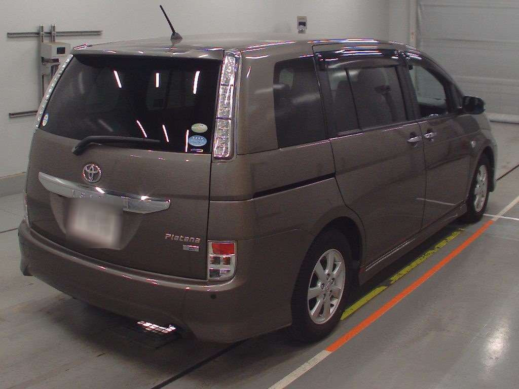 2011 Toyota Isis ZGM10W[1]