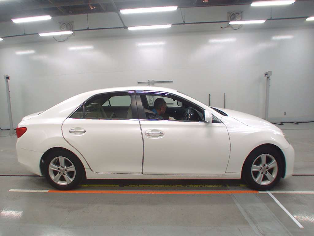 2012 Toyota Mark X GRX130[2]