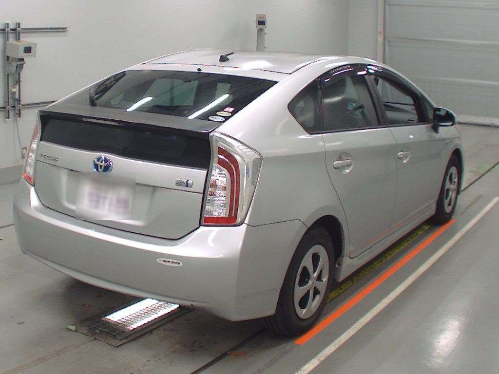 2013 Toyota Prius ZVW30[1]