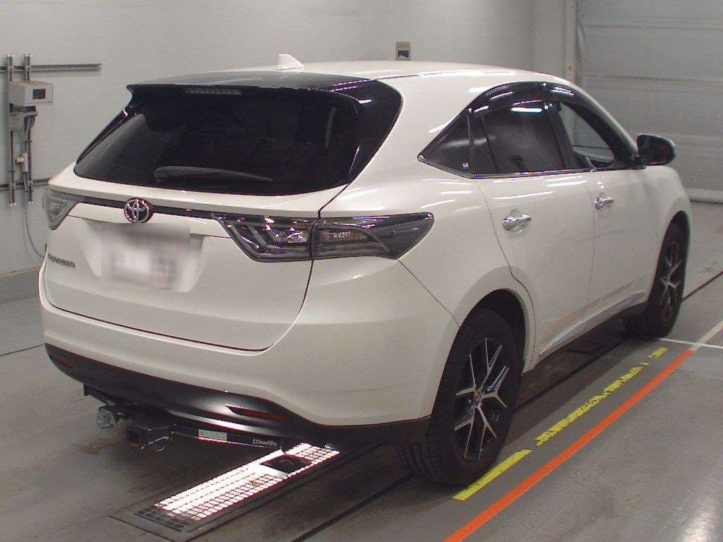 2016 Toyota Harrier ZSU60W[1]