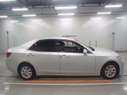 2014 Toyota Crown