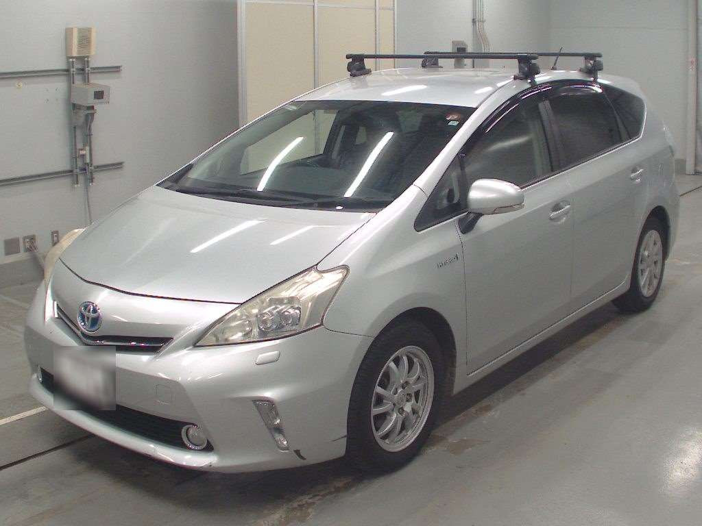 2013 Toyota Prius alpha ZVW41W[0]