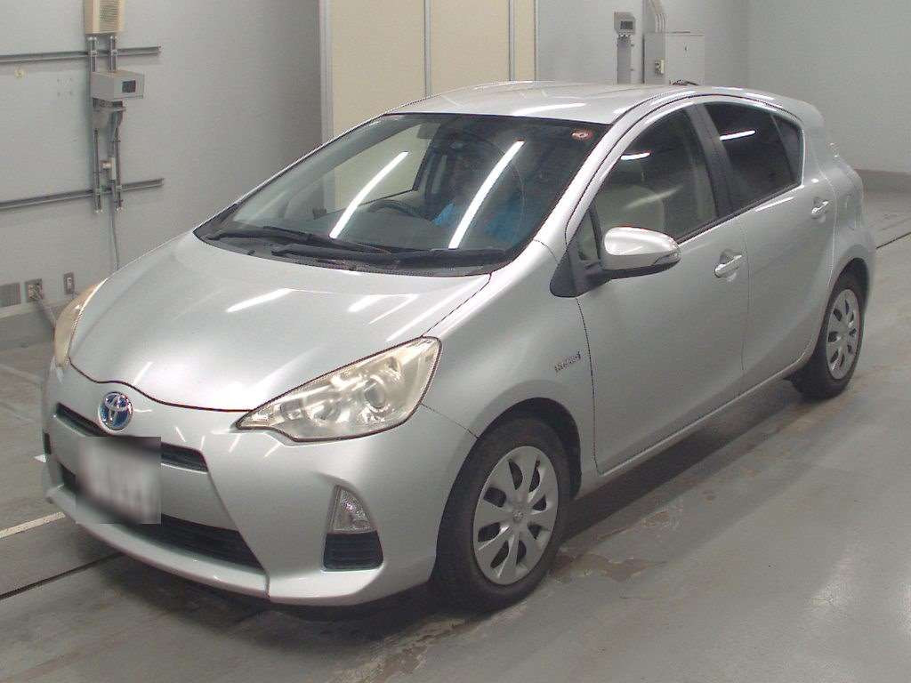 2012 Toyota Aqua NHP10[0]