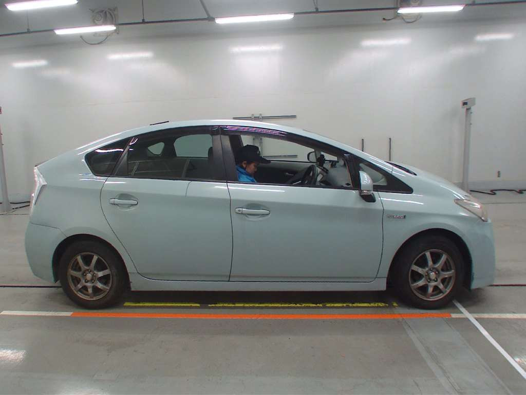 2009 Toyota Prius ZVW30[2]