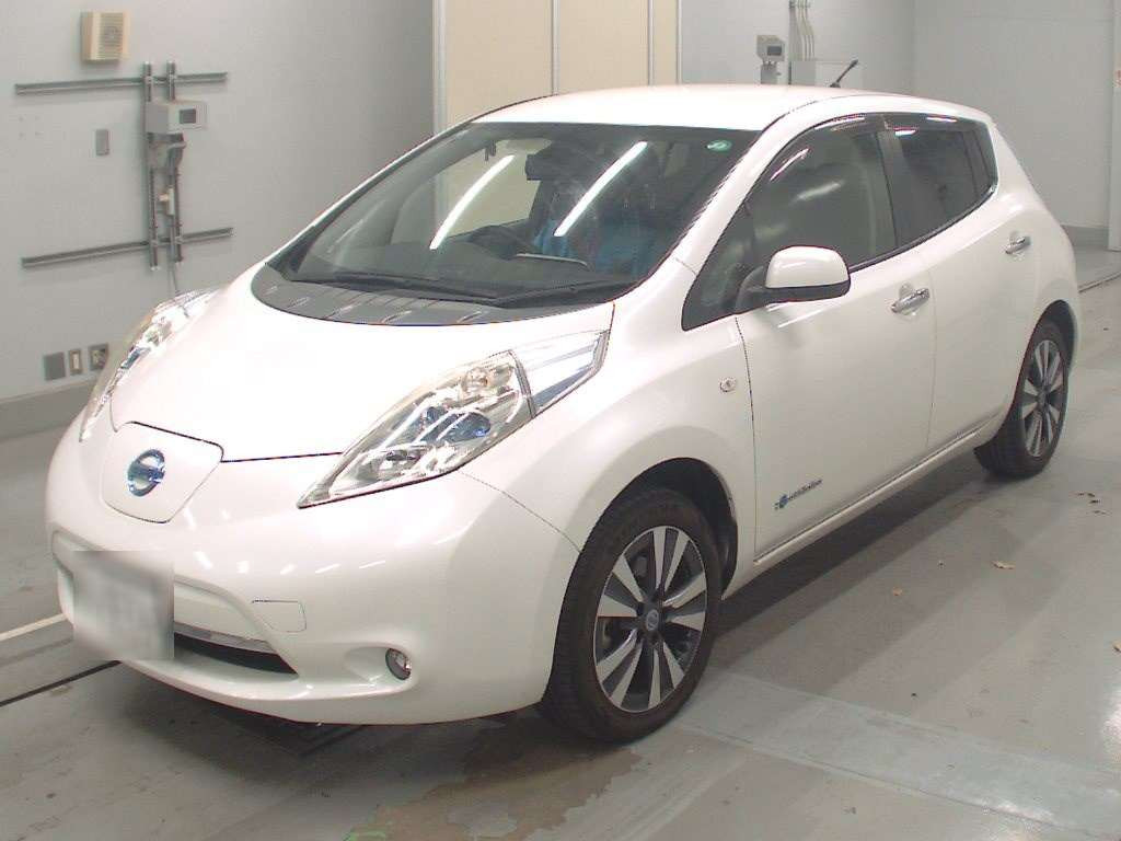 2015 Nissan Leaf AZE0[0]