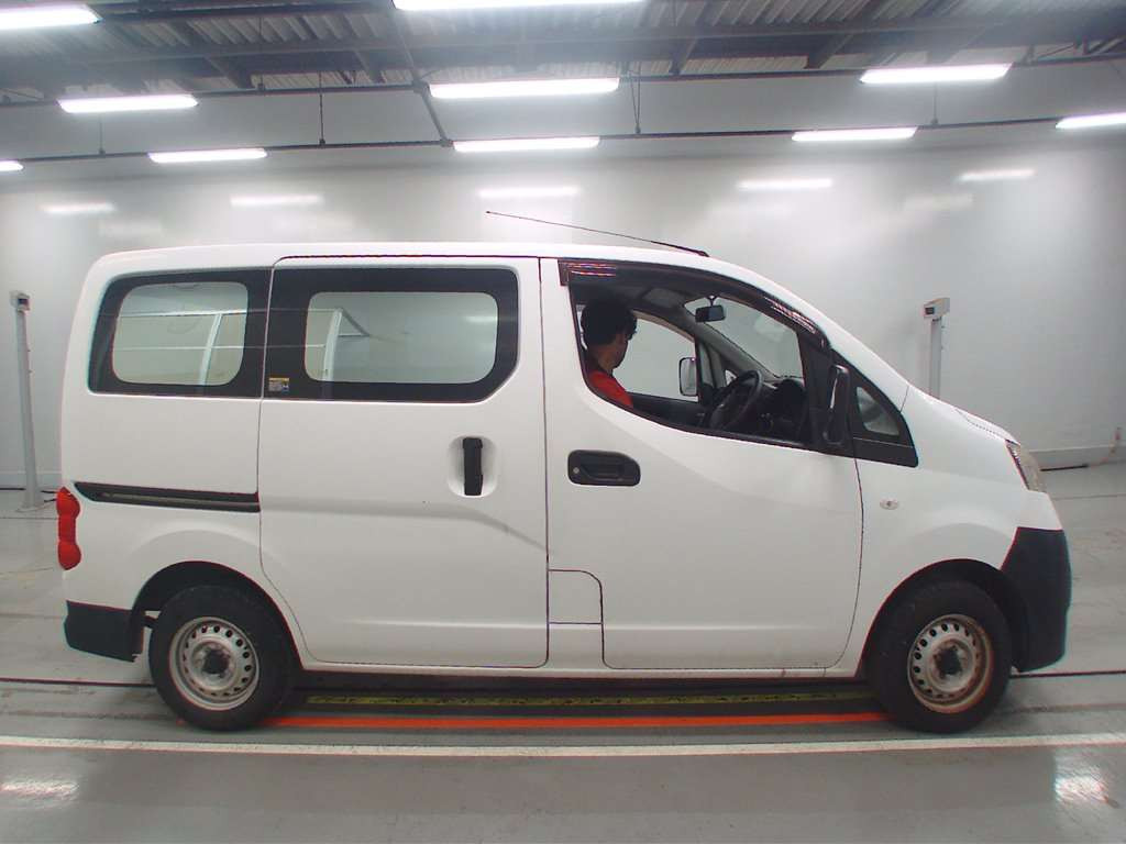 2017 Nissan NV200 Vanette VM20[2]