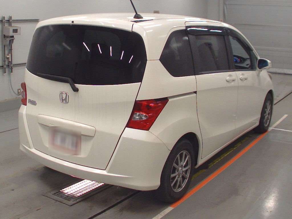 2011 Honda Freed GB3[1]