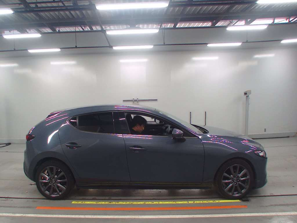 2019 Mazda Mazda3 Fastback BP5P[2]