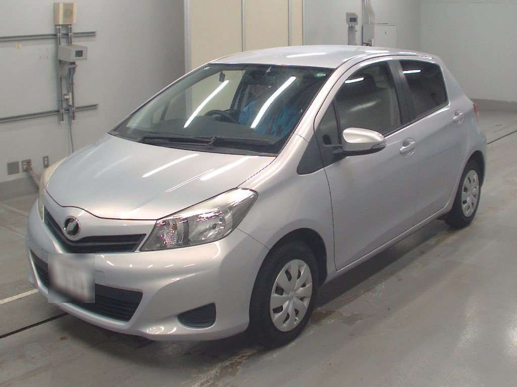 2013 Toyota Vitz KSP130[0]