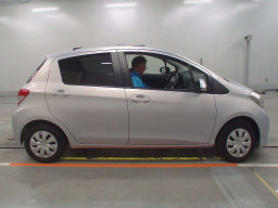 2013 Toyota Vitz