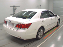 2013 Toyota Crown Hybrid