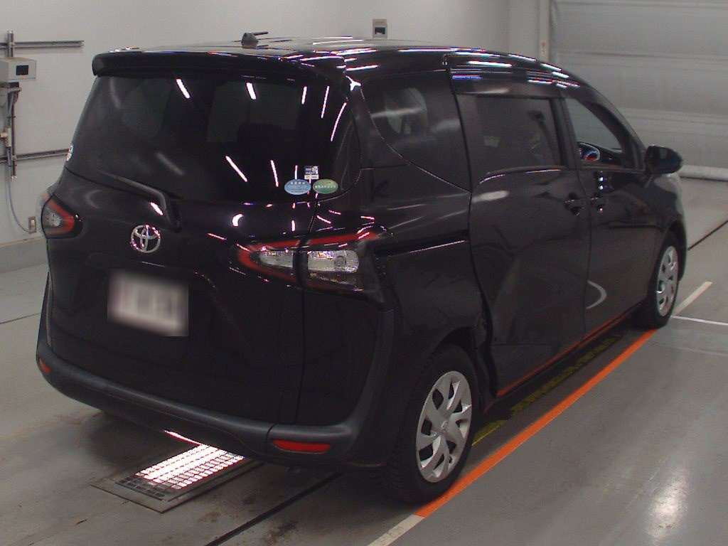 2018 Toyota Sienta NSP170G[1]