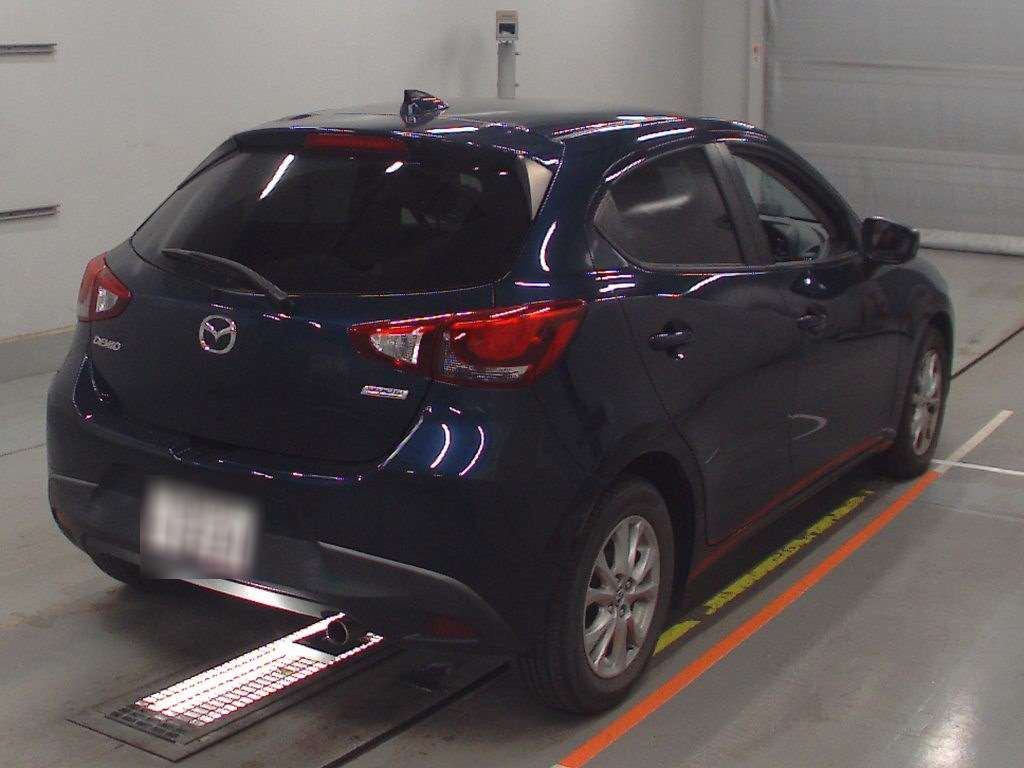 2016 Mazda Demio DJ3FS[1]