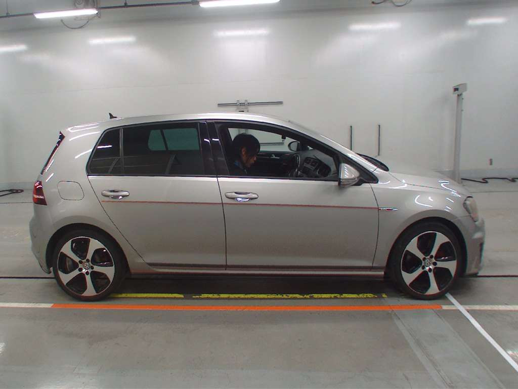 2014 Volkswagen GOLF GTI AUCHH[2]