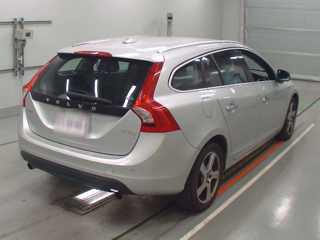 2011 Volvo V60 FB4164T[1]