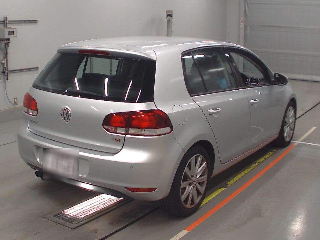 2009 Volkswagen Golf 1KCAV[1]