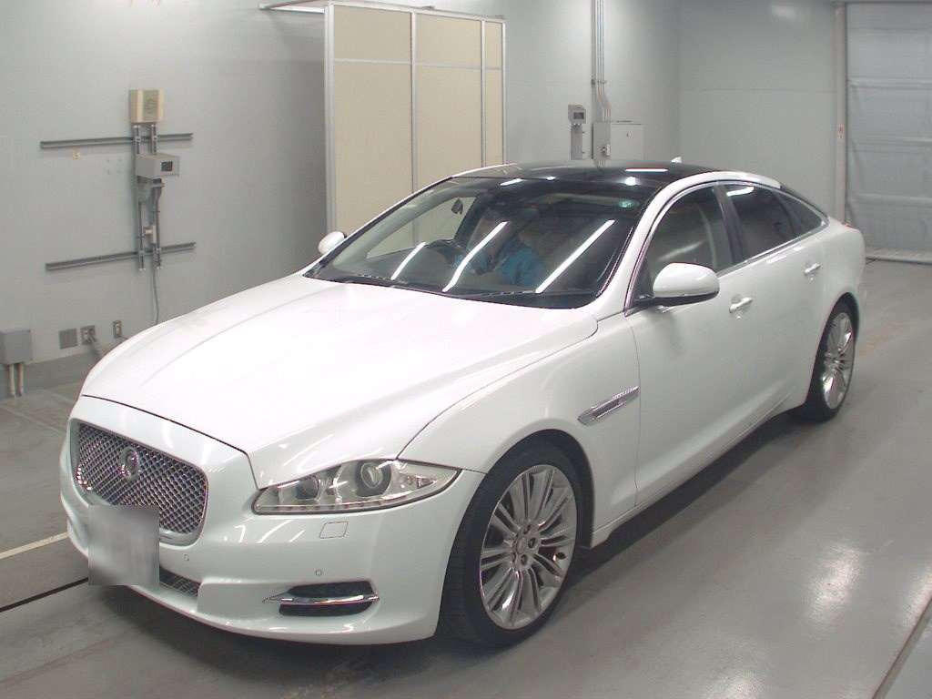 2015 Jaguar XJ J128B[0]