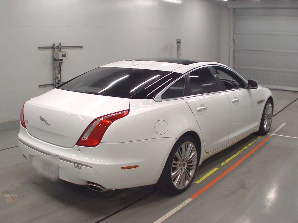 2015 Jaguar XJ J128B[1]