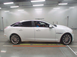 2015 Jaguar XJ