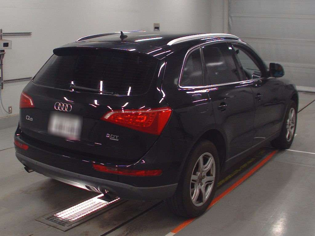 2010 Audi Q5 8RCDNF[1]