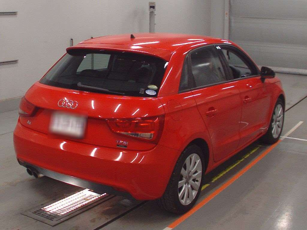 2013 Audi A1 Sportback 8XCAX[1]