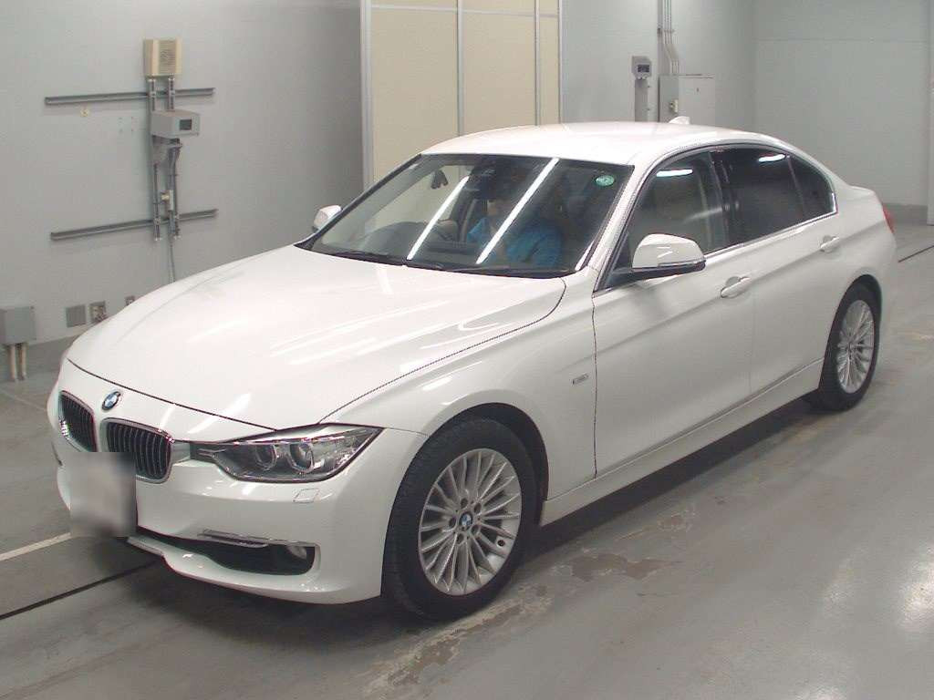 2014 BMW 3 Series 3D20[0]