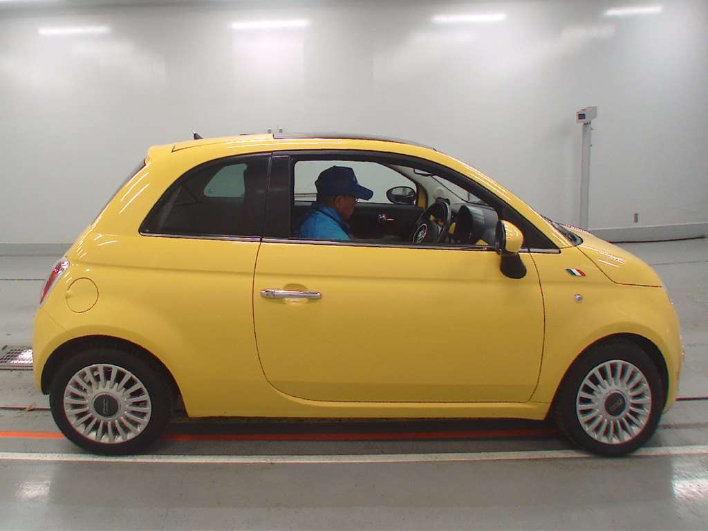 2009 Fiat 500 31214[2]