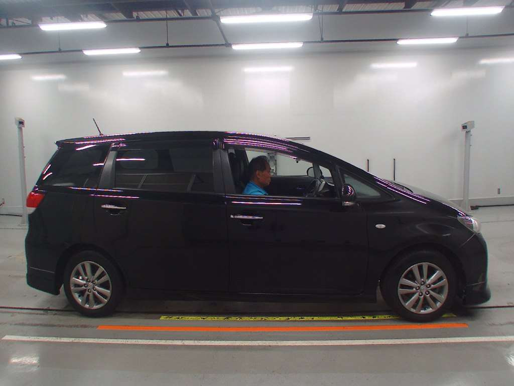 2015 Toyota Wish ZGE20W[2]