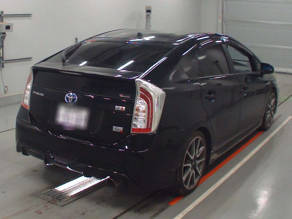 2012 Toyota Prius ZVW30[1]