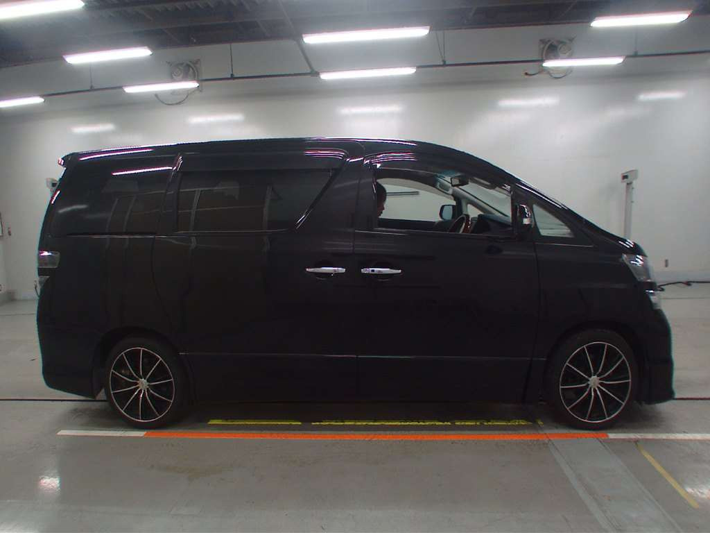 2009 Toyota Vellfire GGH20W[2]