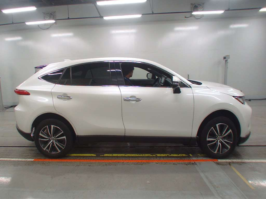 2022 Toyota Harrier Hybrid AXUH80[2]